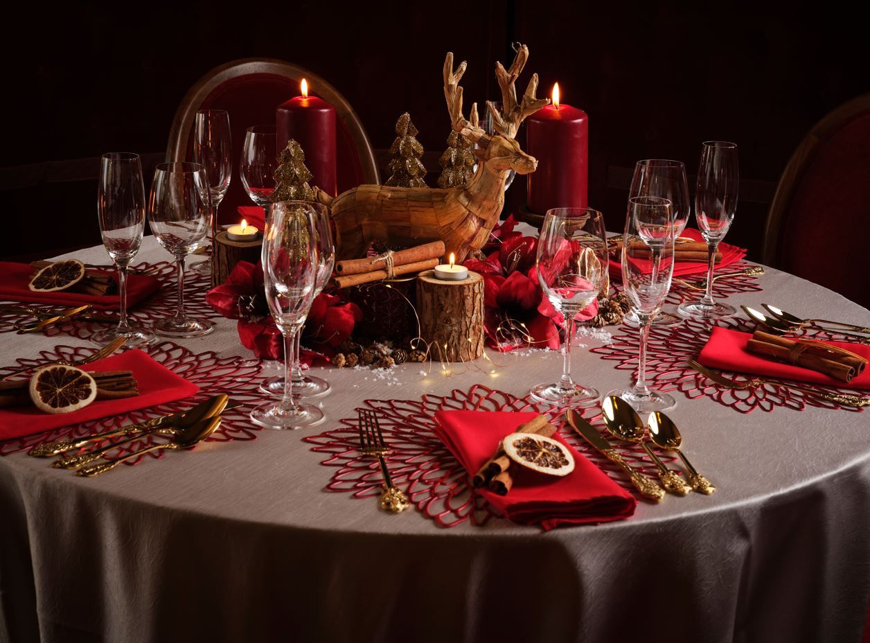 Festive table setting IMAGE: Compass, 2024